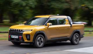 KGM Musso EV - front